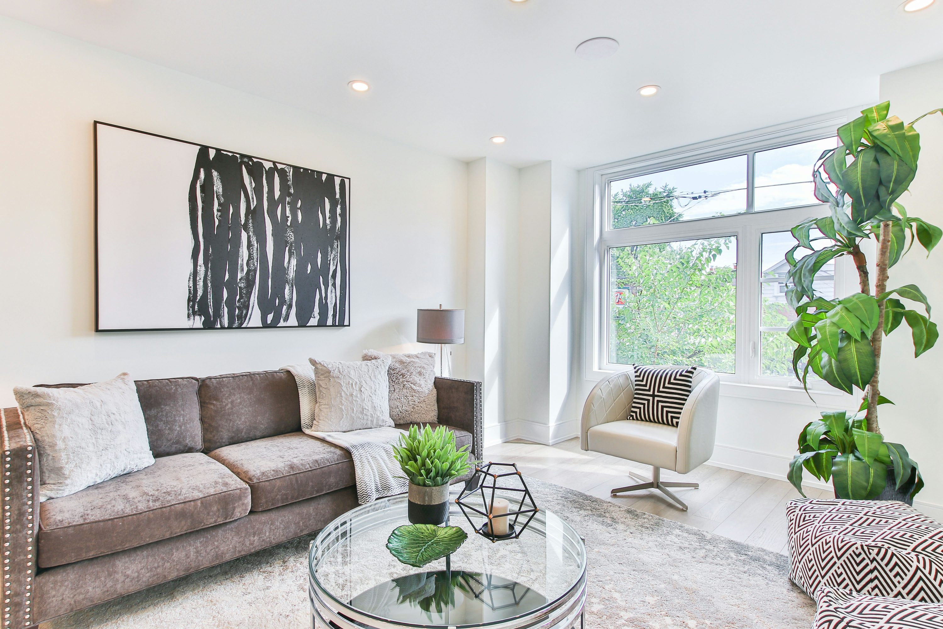 Professional home staging highlighting a bright, modern living space to attract buyers